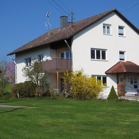 Villa Gastehaus Erika à Tengen Extérieur photo